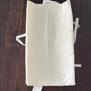 Universal Baby Nursery Delta Children’s Brands Quilted Waterproof Changing Pad